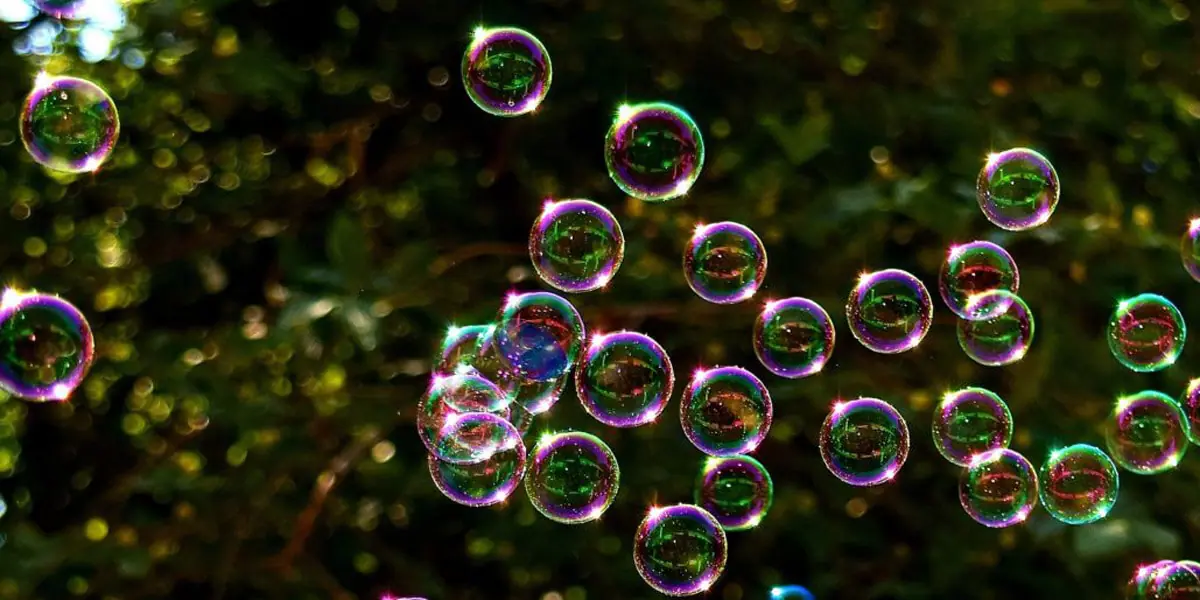 איך להרים אירוע עם מכונת בועות סבון