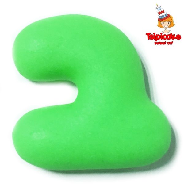 אותיות מבצק סוכר בצבעים- ב'