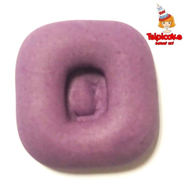 אותיות מבצק סוכר בצבעים- ם'