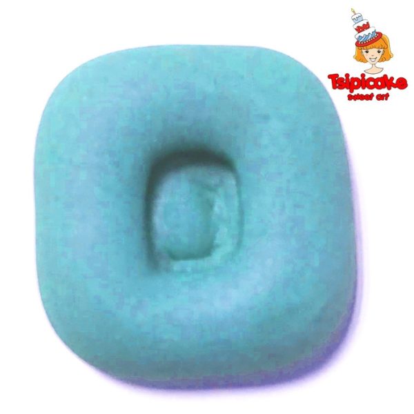 אותיות מבצק סוכר בצבעים- ם'