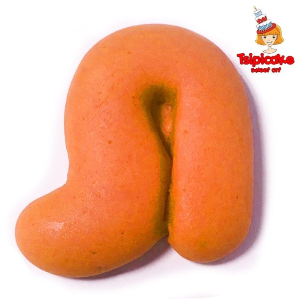 אותיות מבצק סוכר בצבעים- ת'