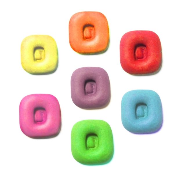 אותיות מבצק סוכר בצבעים- ם'