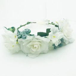 זר פרחים לראש - לבן עלים