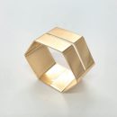 חבק משושה זהב